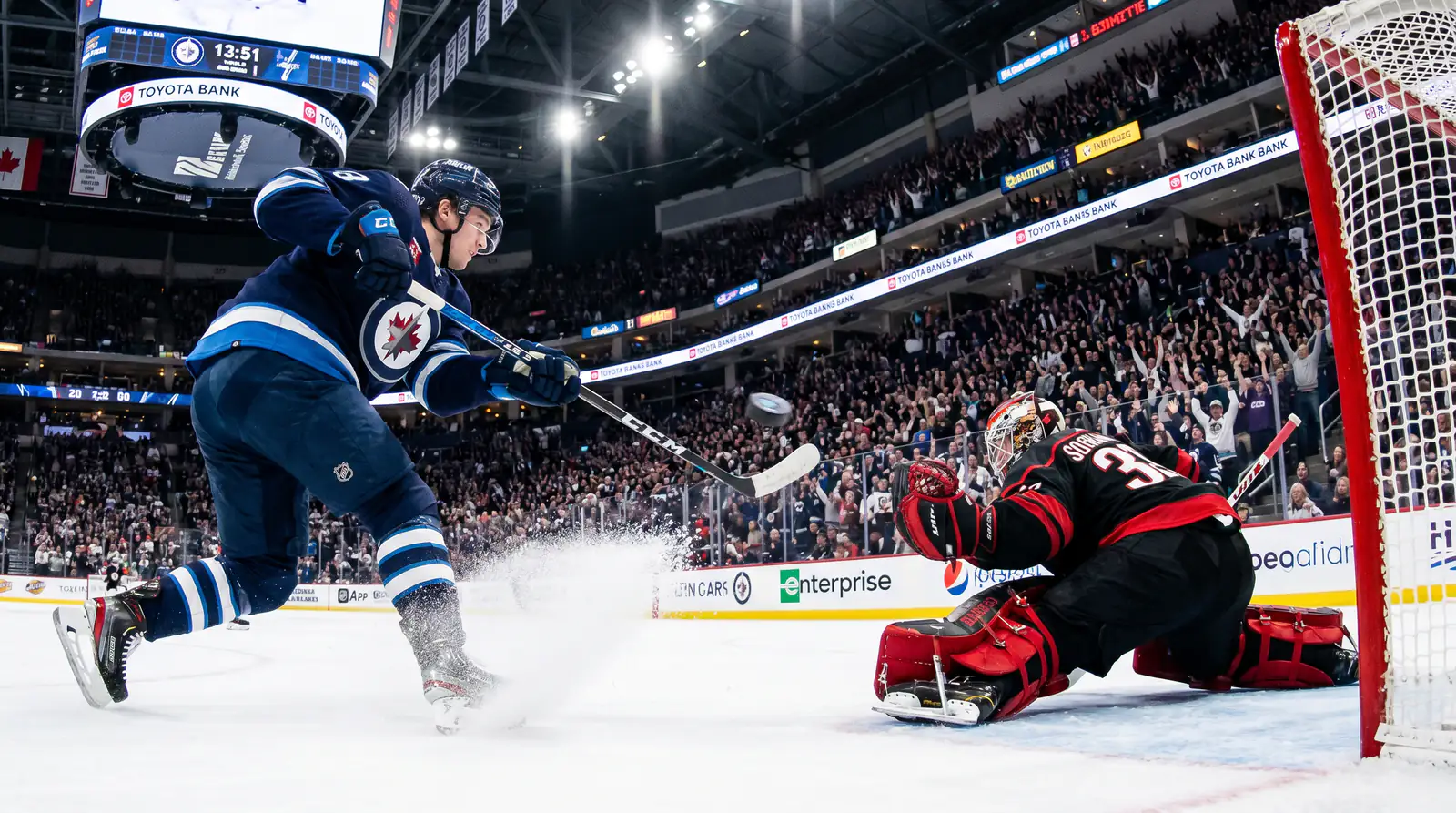 Ice hockey live betting action with in-play odds updating during a fast-paced game